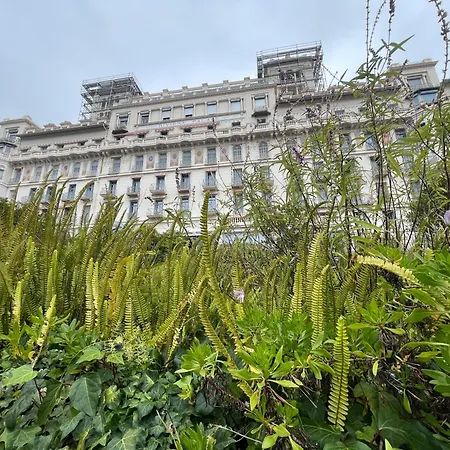 Апартаменти Ombrage 44m2 Riviera Palace Belle-epoque, Restomod Et Literie Prestige Мантон