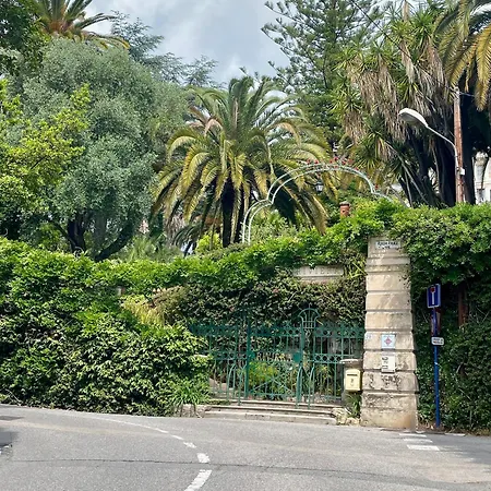 Ombrage 44m2 Riviera Palace Belle-epoque, Restomod Et Literie Prestige