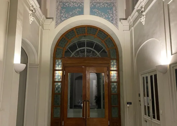 Ombragé 44m2 Riviera Palace Belle-epoque, Restomod Et Literie Prestige