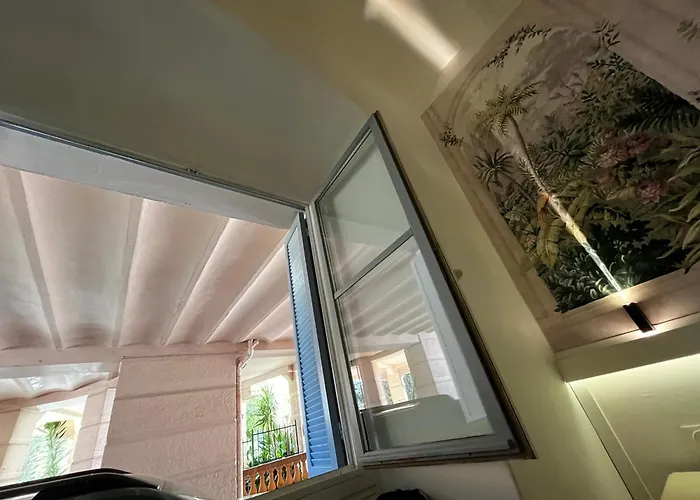 Ombragé 44m2 Riviera Palace Belle-epoque, Restomod Et Literie Prestige